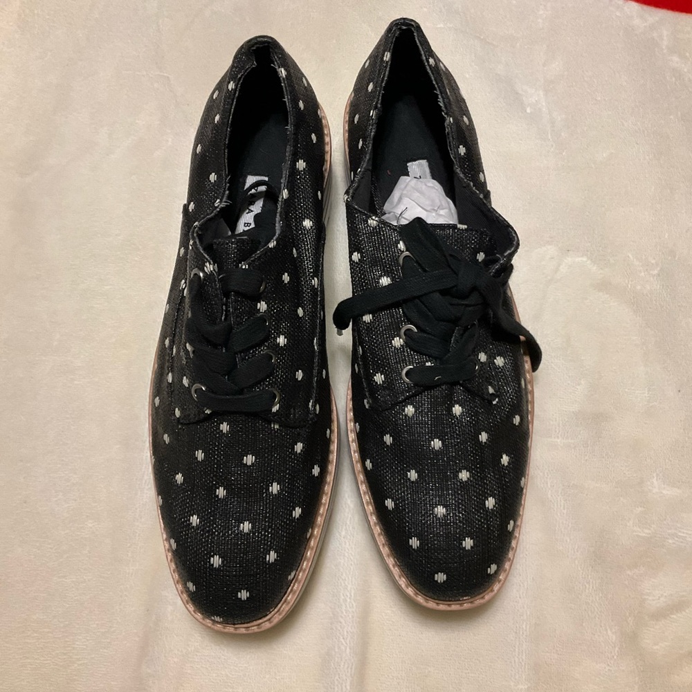 Zara basics platform shoes. NWOT. Black and white polka dots! Size 38.